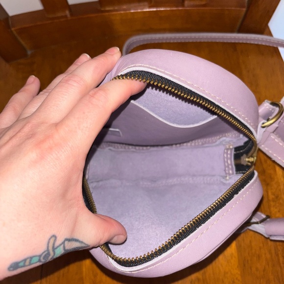 Portland Leather Goods Small Circle Crossbody Bag - Picture 5 of 9